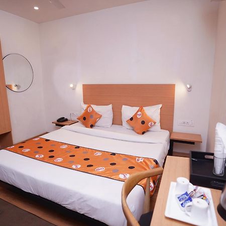 Hotel Mira Residency- Outer Ring Road, Paschim Vihar Делі Екстер'єр фото