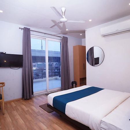 Hotel Mira Residency- Outer Ring Road, Paschim Vihar Делі Екстер'єр фото