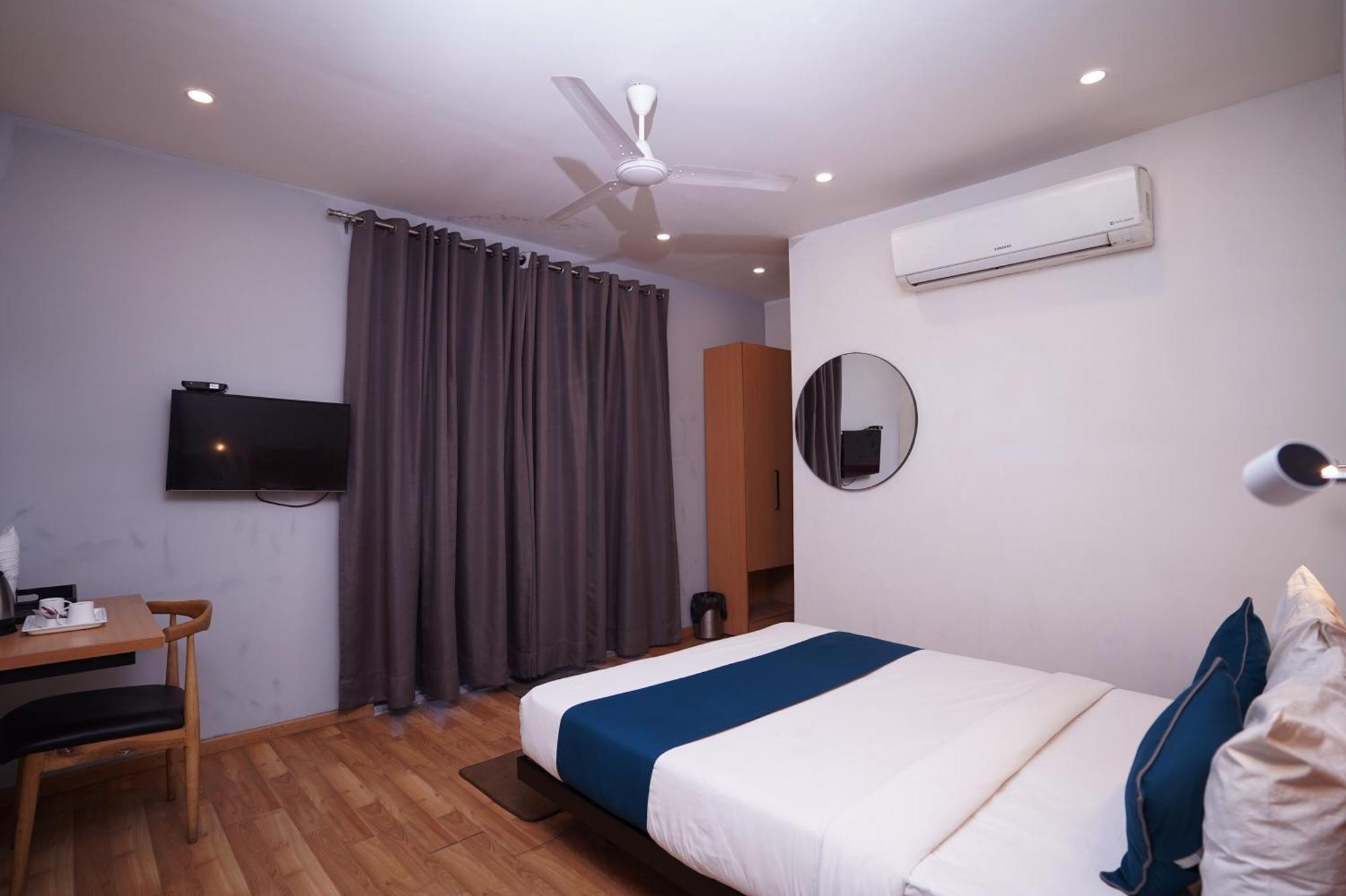 Hotel Mira Residency- Outer Ring Road, Paschim Vihar Делі Екстер'єр фото