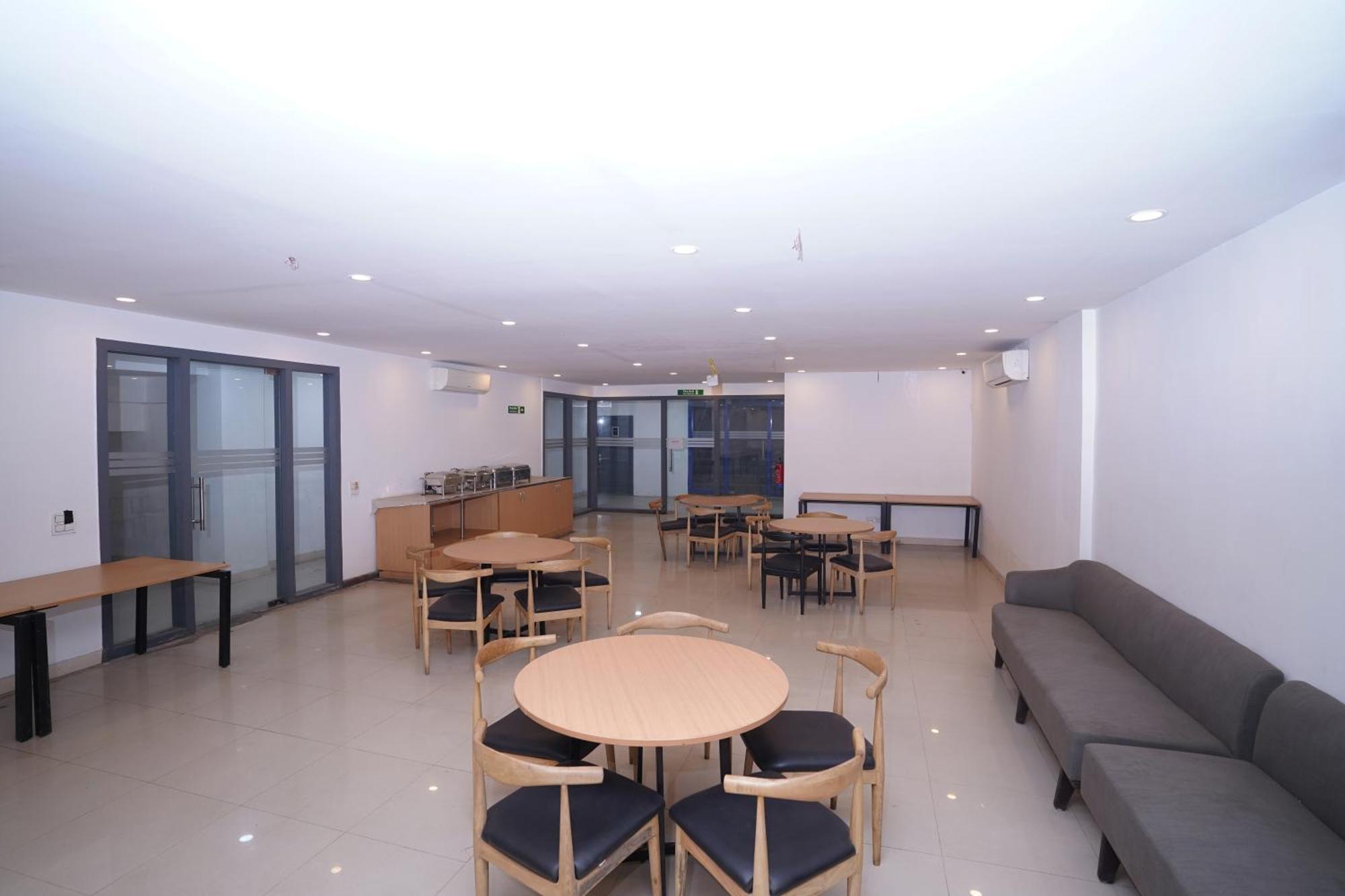 Hotel Mira Residency- Outer Ring Road, Paschim Vihar Делі Екстер'єр фото