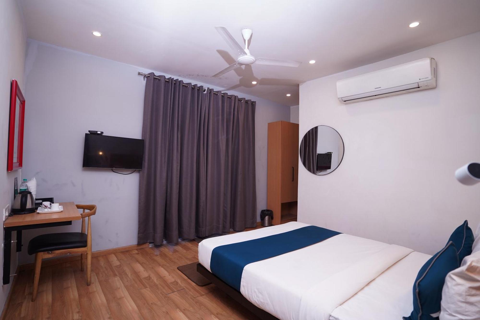 Hotel Mira Residency- Outer Ring Road, Paschim Vihar Делі Екстер'єр фото