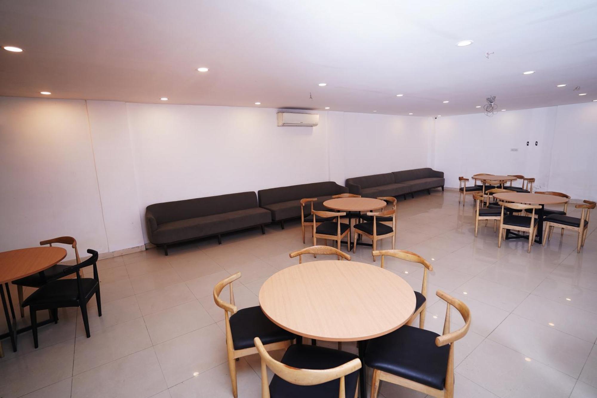 Hotel Mira Residency- Outer Ring Road, Paschim Vihar Делі Екстер'єр фото
