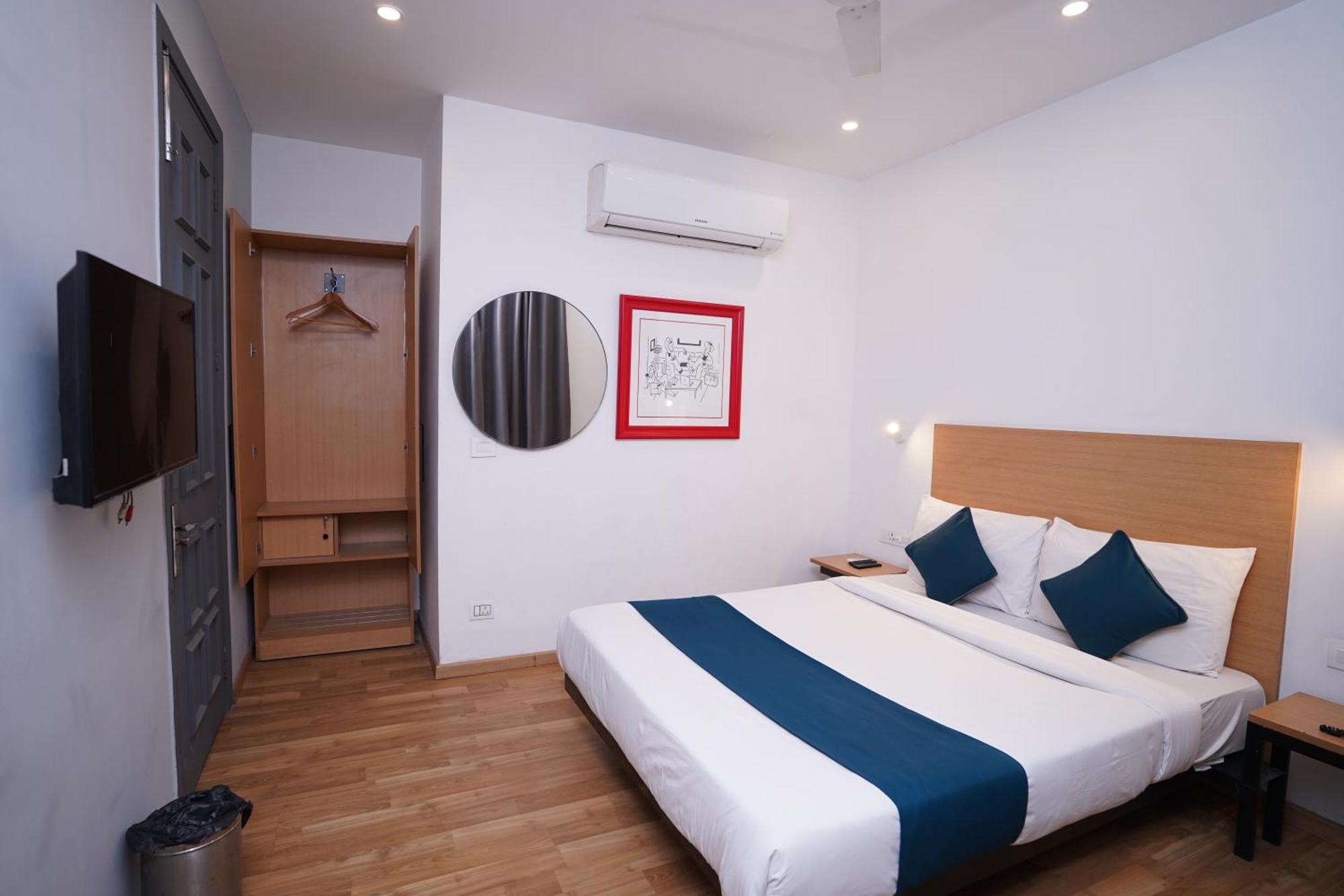 Hotel Mira Residency- Outer Ring Road, Paschim Vihar Делі Екстер'єр фото